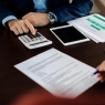 Claves para aplicar reducción por irregularidad en el IRPF a los honorarios de la abogacía